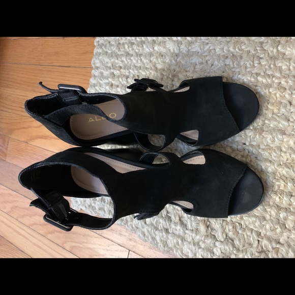 Black Suede open toed block heels with buckles - Picture 5 of 5
